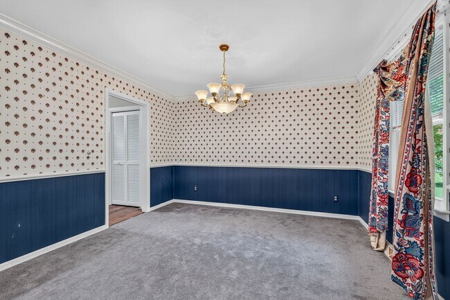 Building Photo - 1037 Law Ln