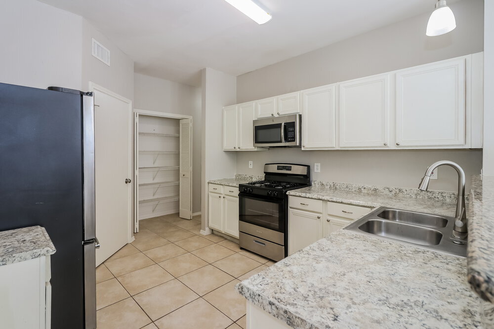 Building Photo - 3310 Tenaha Dr