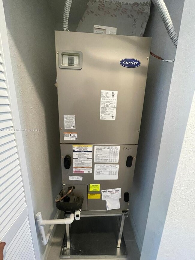 Building Photo - 2634 SE 11th Ct