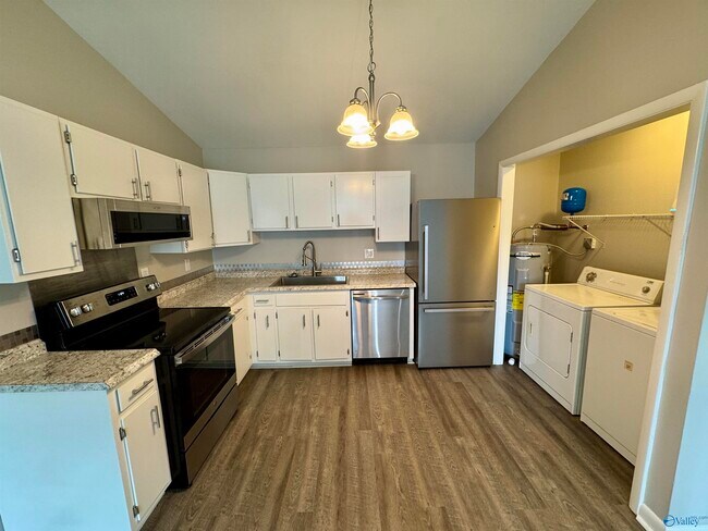 Building Photo - 3702 Squaw Valley Dr SW