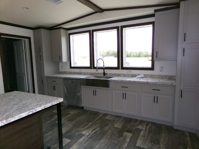 Building Photo - 281 Patriot Ln