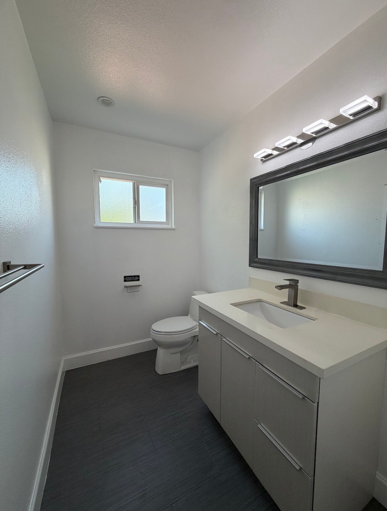 Building Photo - 733 Alabama St