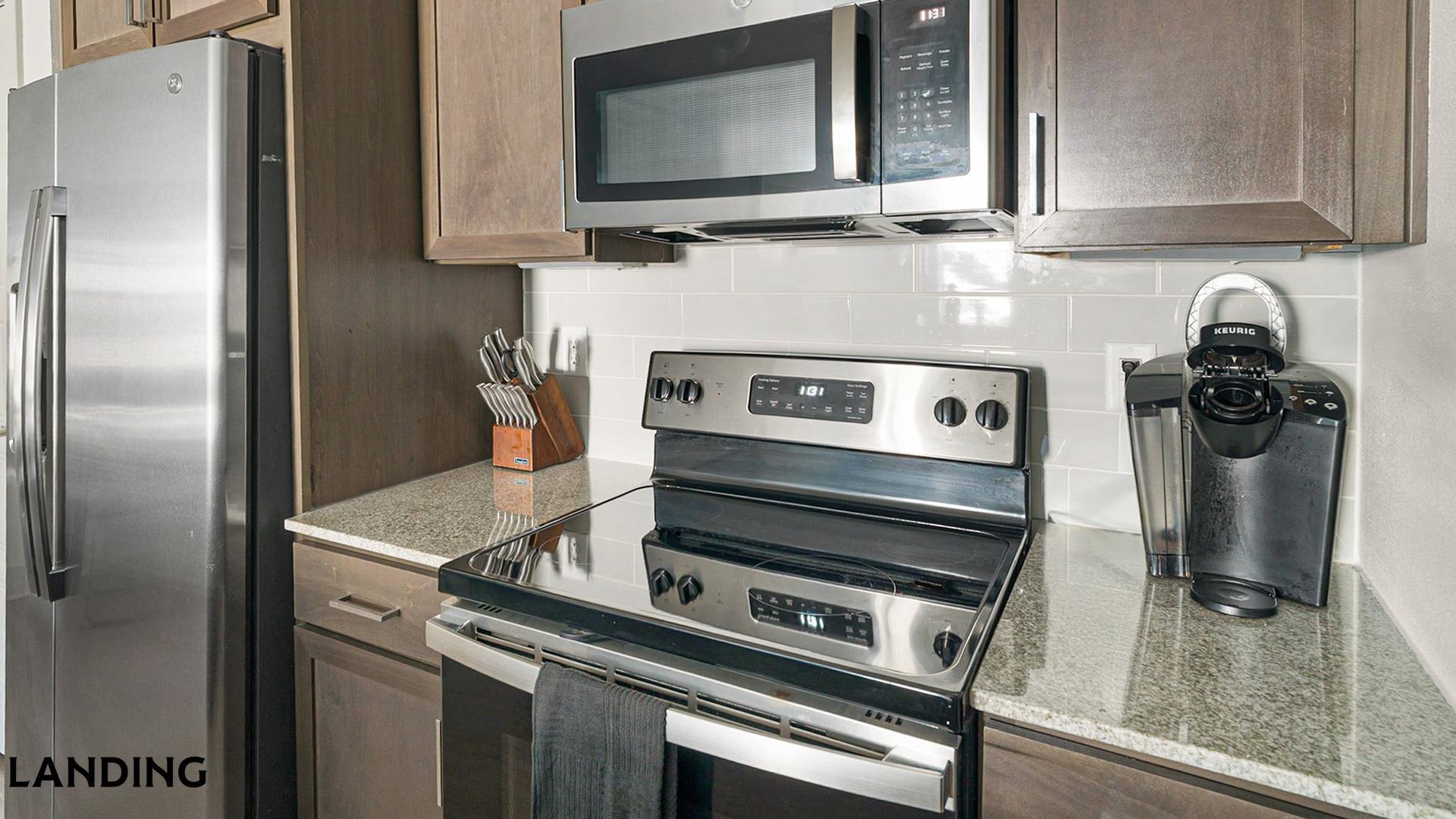 Building Photo - 698 Basilica Bay Dr