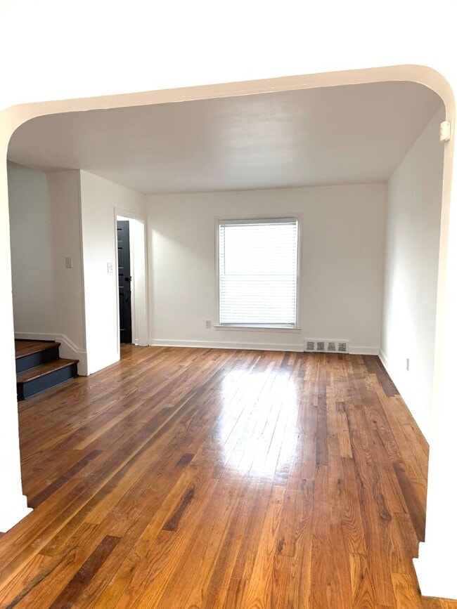 Building Photo - 480 Marquette Dr