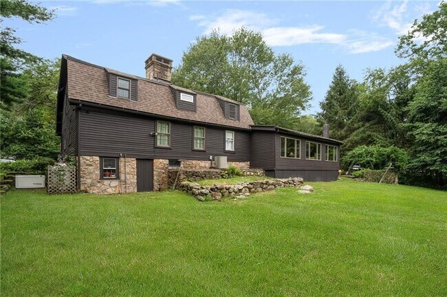 Building Photo - 1515 South Road