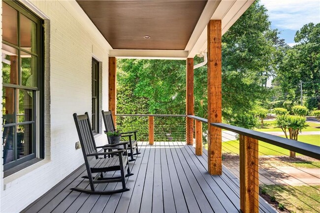 Building Photo - 3669 Cochise Dr SE