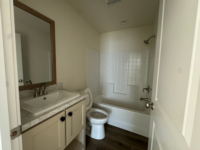 Building Photo - Brand New 3 bedroom House