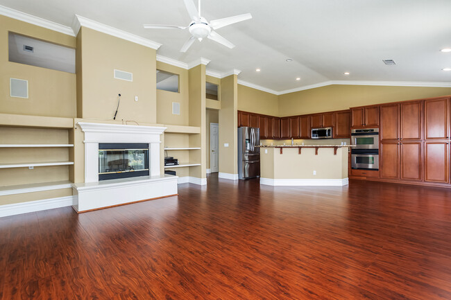 Building Photo - 5295 Crystyl Ranch Dr