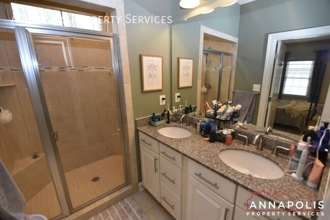 Building Photo - 227 Treyburn Wy