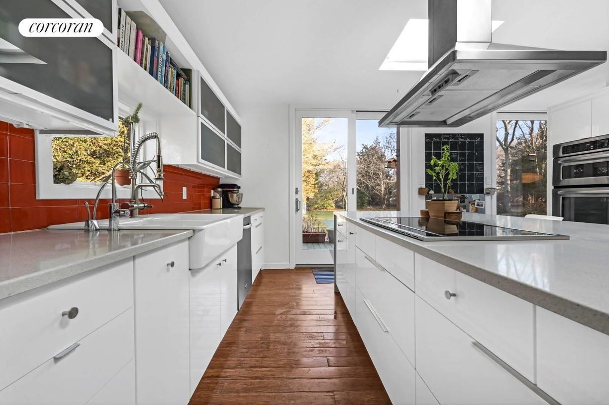 Building Photo - 22 Whitney Rd