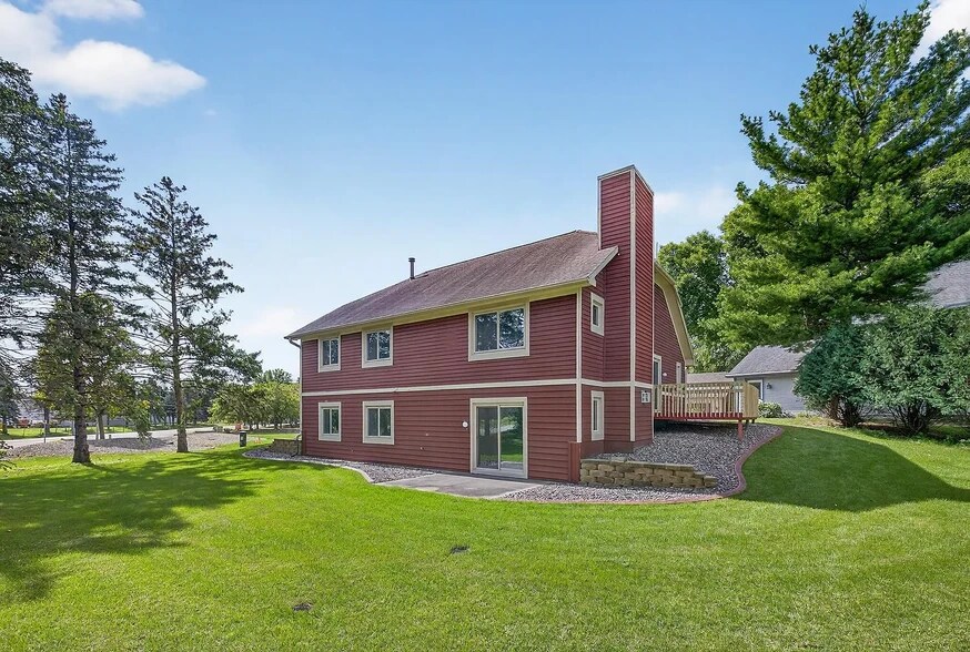 Side view - 4543 Arbor Dr NW