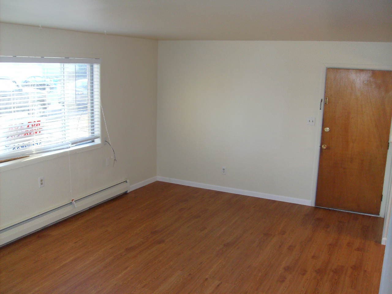 Building Photo - 2412 Clearview Ave