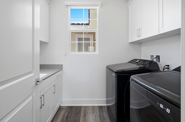 Building Photo - 3443 Via Leonardo
