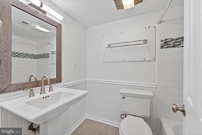 Building Photo - 12753 Dara Dr