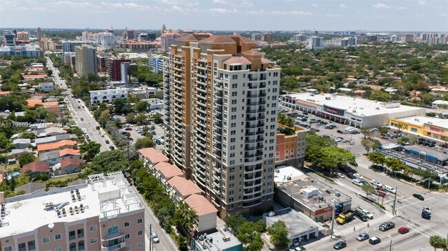 Building Photo - 3232 SW 22nd Terrace