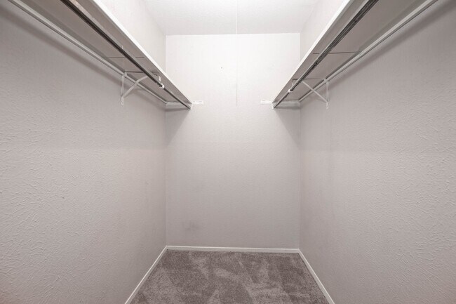 Building Photo - 17035 Seven Pines Dr