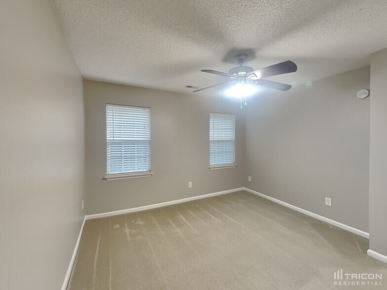 Building Photo - 2023 Westminster Ln