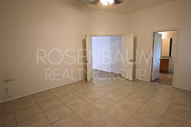Building Photo - Charming 3-beds, 2-baths home in Wigwam Cr...
