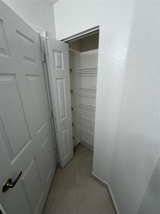 Building Photo - 3340 Palomino Dr