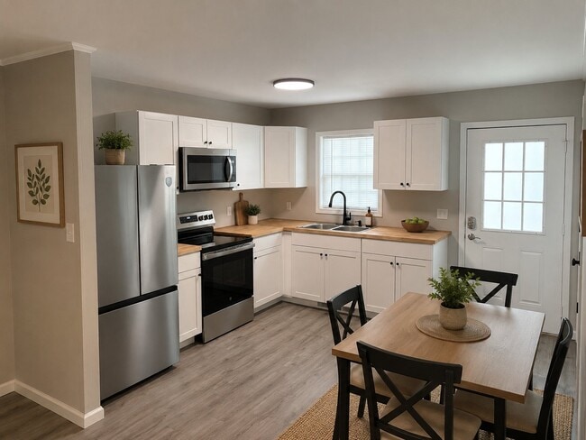Building Photo - 5508 Wrenn Dr