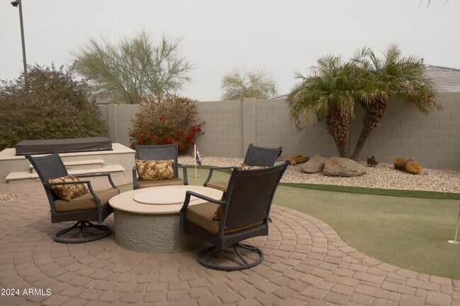 Building Photo - 18428 W Summer Haven Dr