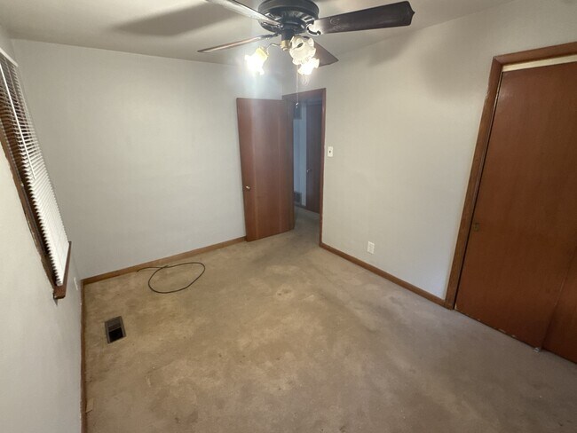 Building Photo - 223 Wiegel Dr