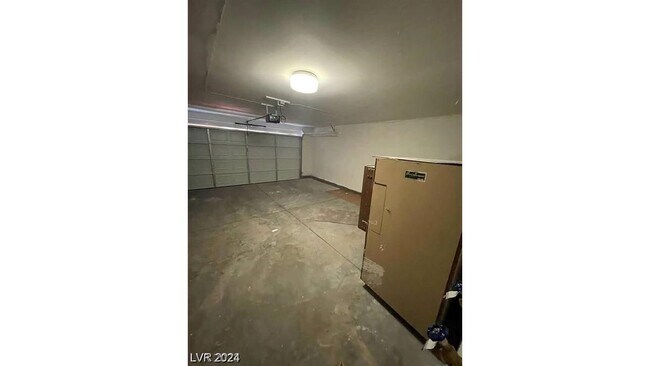 Building Photo - 3955 Ventura Way