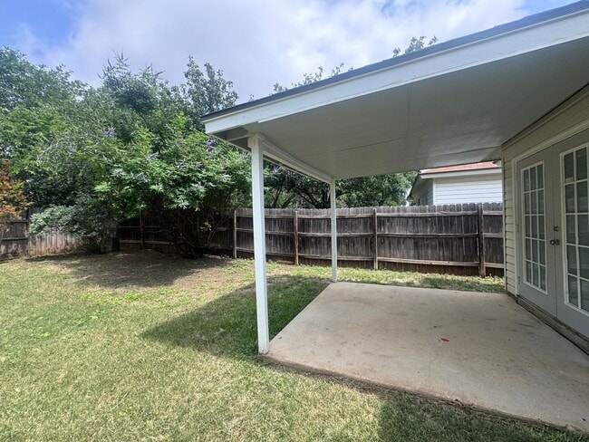 Building Photo - 10431 Westfield Pl