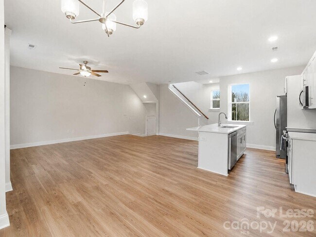 Building Photo - 8929 Sharonbrook Dr