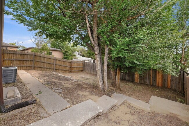 Building Photo - $2,220.95 with $300 Off the first month's rent, 2 Beds - 2 Bath, Duplex in Denver with Washer and...