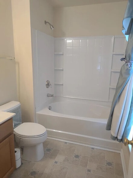 Building Photo - Room in Townhome on Singleleaf Lane