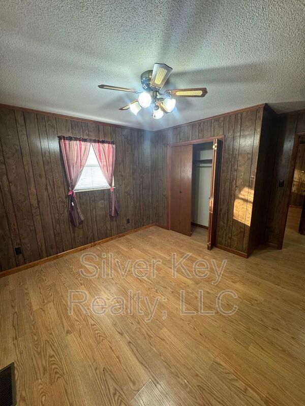 Building Photo - 165 Co Rd 358