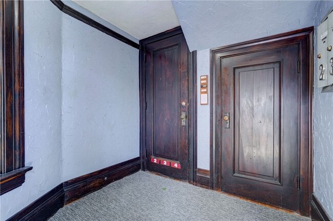 Building Photo - 948 Culver Rd