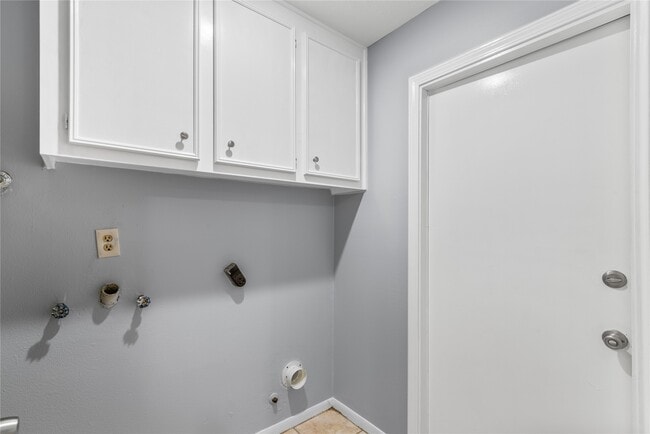 Building Photo - 710 Cascade Creek Dr