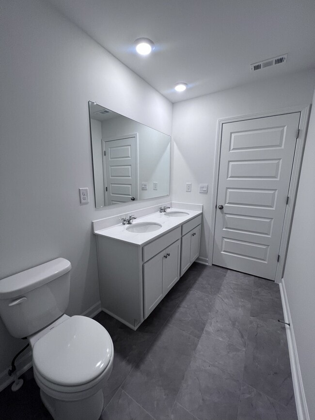 Building Photo - 6092 Knickerbocker Street