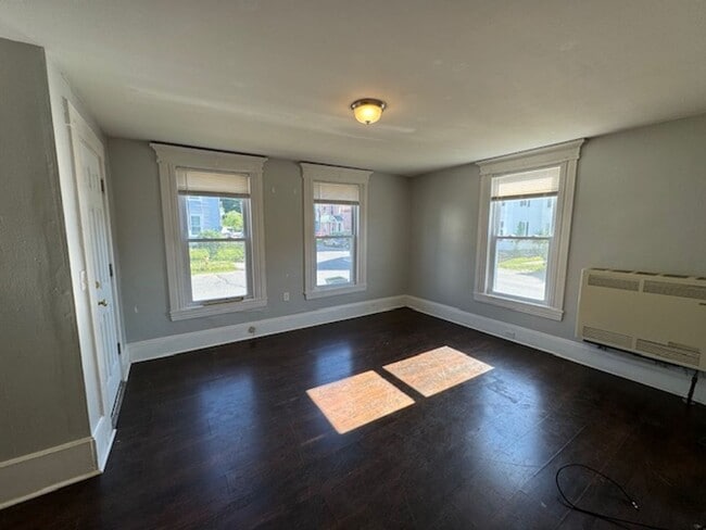 Building Photo - 2-4 Gates Street