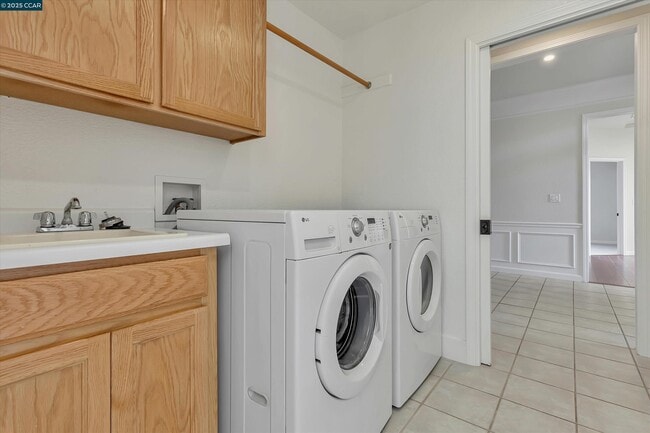 Building Photo - 4719 Golden Bear Dr