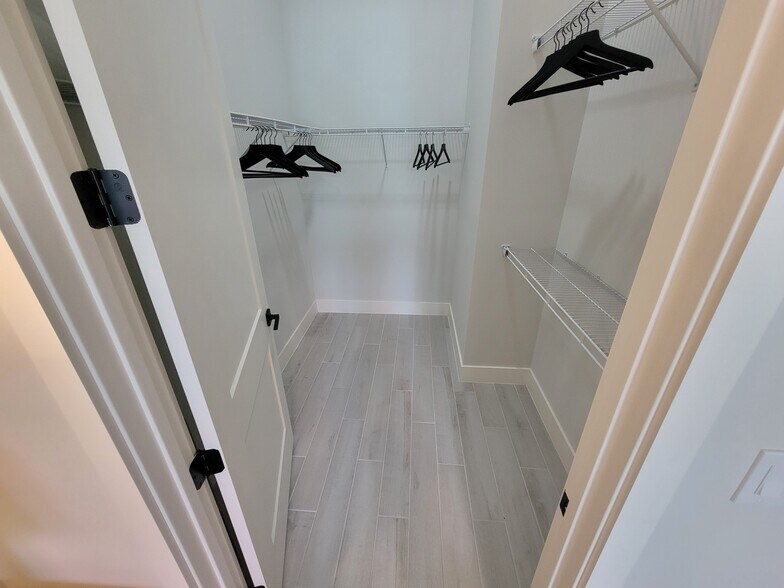 Building Photo - 3352 NW 84th Ave