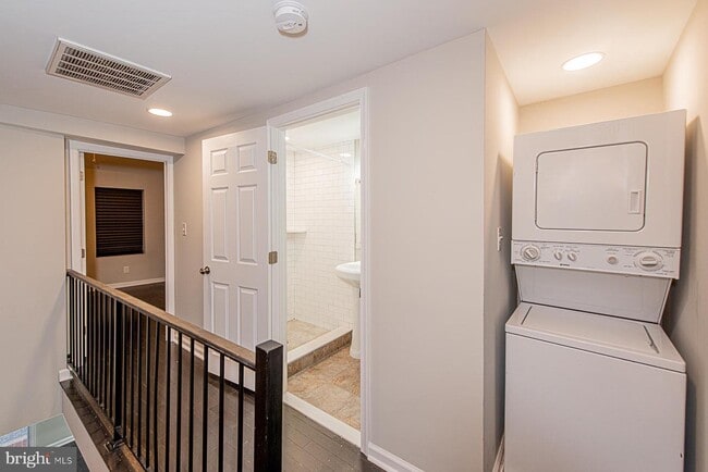 Building Photo - 1036 Patapsco St