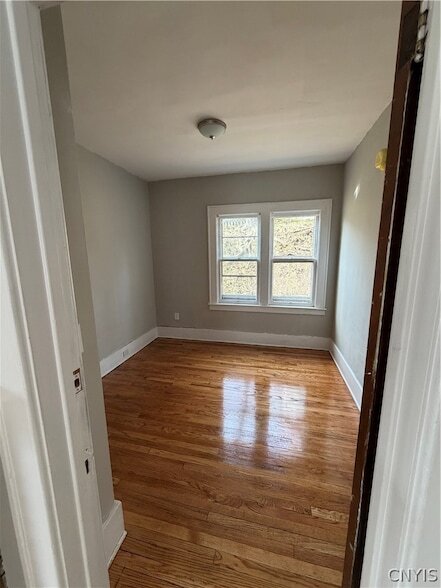 Building Photo - 501-501 Clarendon St