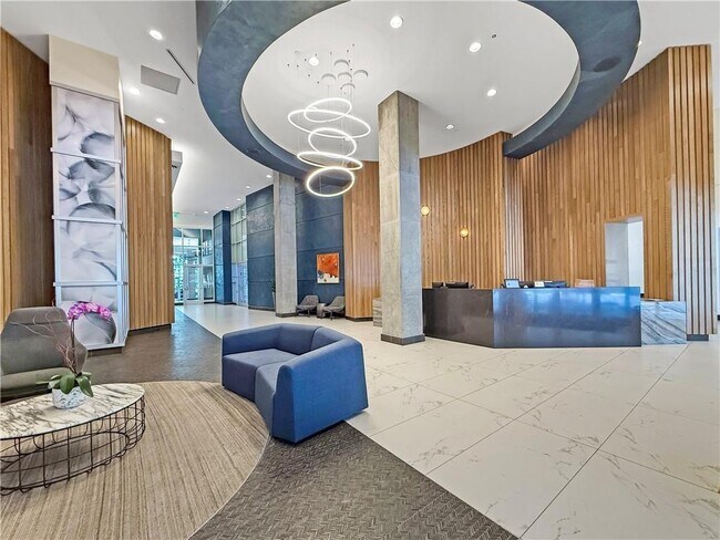 Building Photo - 943 Peachtree St NE