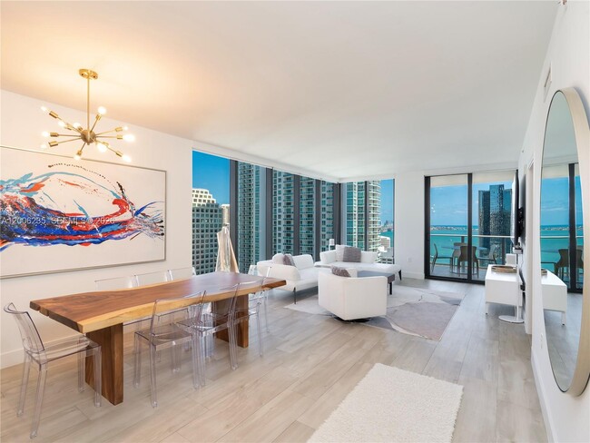 Building Photo - 1010 Brickell Ave