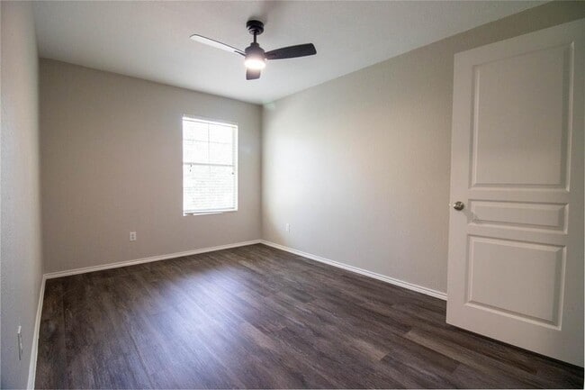 Building Photo - 16787 Mammoth Springs Dr