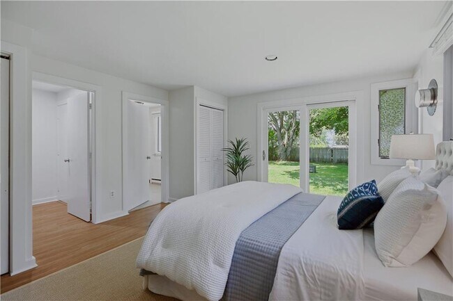 Building Photo - 117 Canonchet Dr