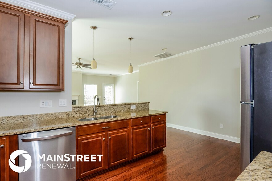 Building Photo - 417 Marie Way