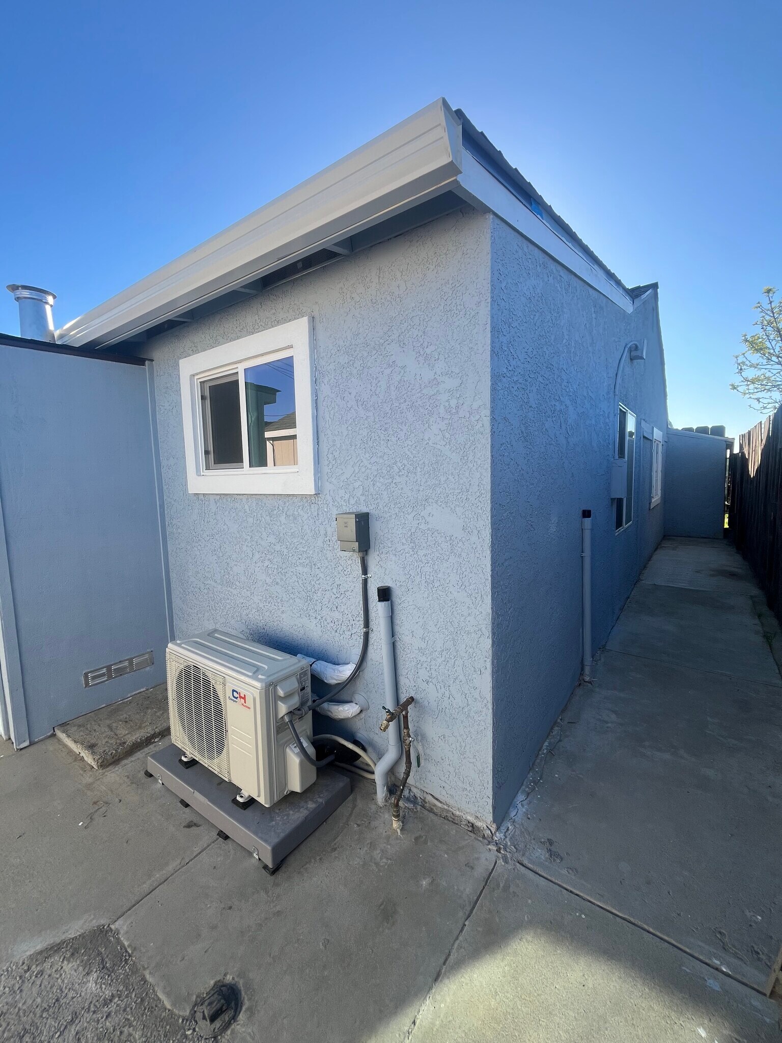 Building Photo - 370 Bridgevale Rd