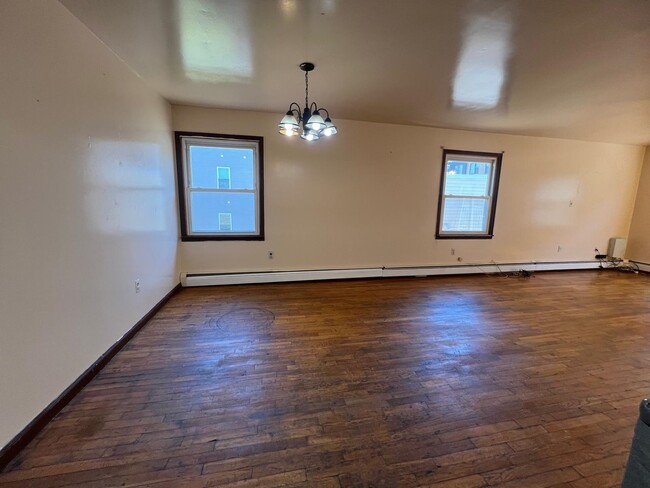 Building Photo - 52 Yale Ave