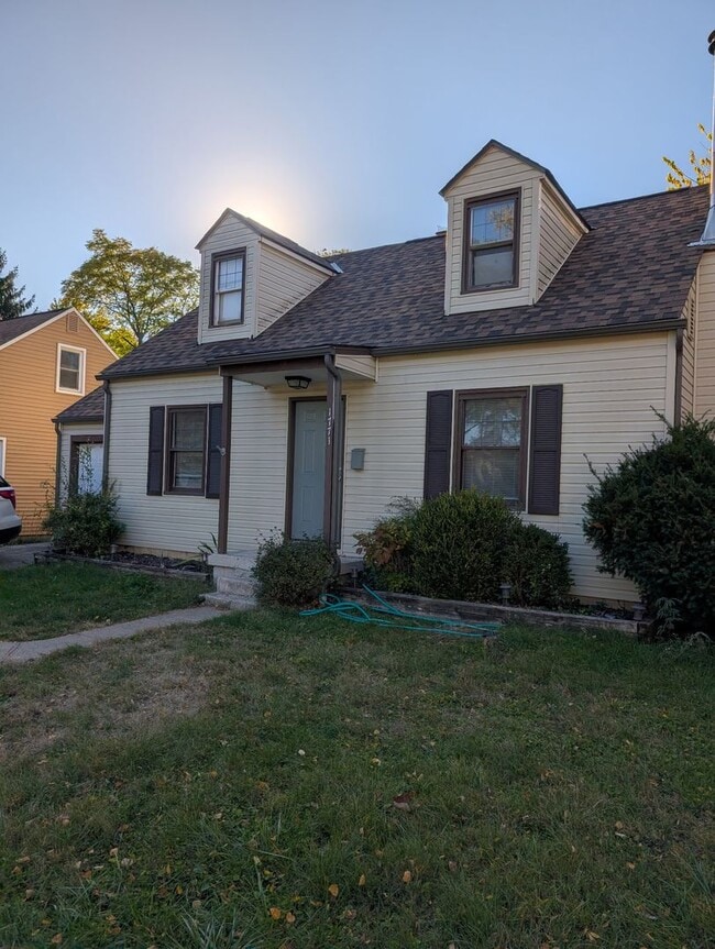 Building Photo - 4BD/2BA - University View - 1 car garage