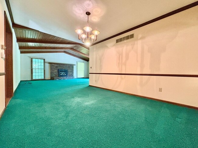 Building Photo - 21485 Wallen Dr
