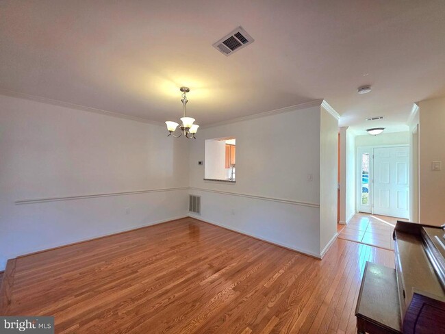 Building Photo - 5939 Heatherwood Ct